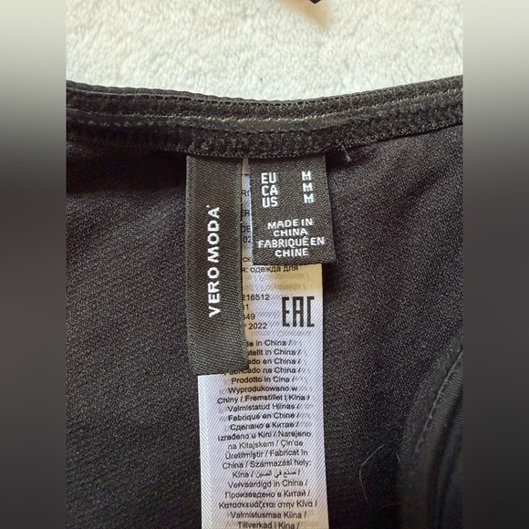 Vero Moda Size M Black One-Shoulder Swimsuit - Picture 6 of 11